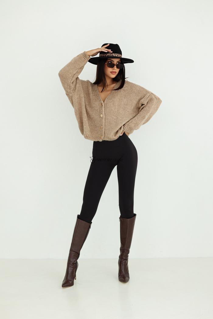 Sweter oversize zapinany na guziki Roma beżowy