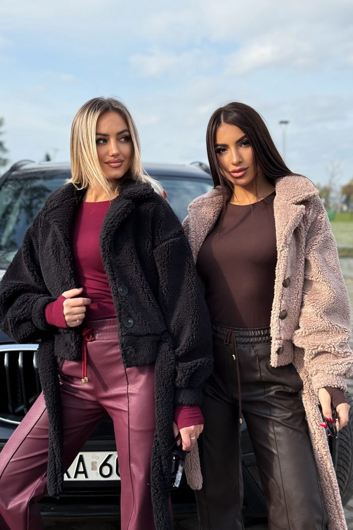 Krótkie futerko baranek Bear z kołnierzem czarne