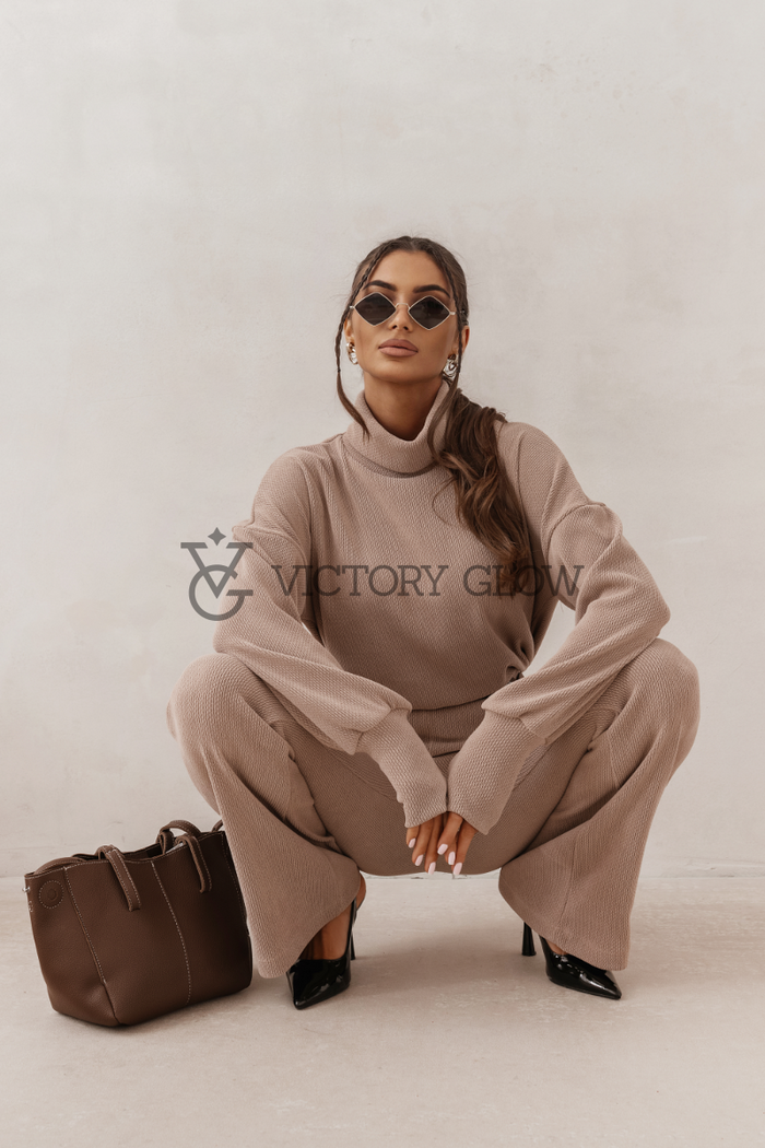 Komplet krótka bluza i spodnie Priah beżowy