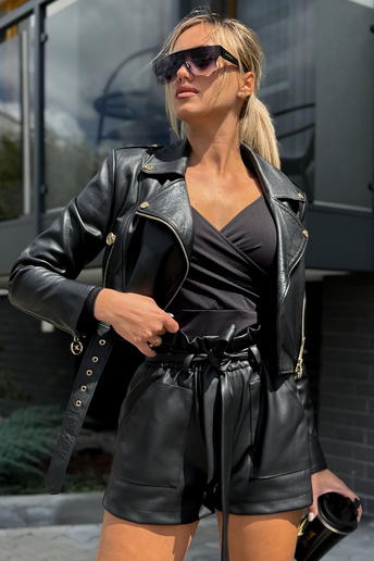 Krótkie spodenki z eko skóry Hannah czarne