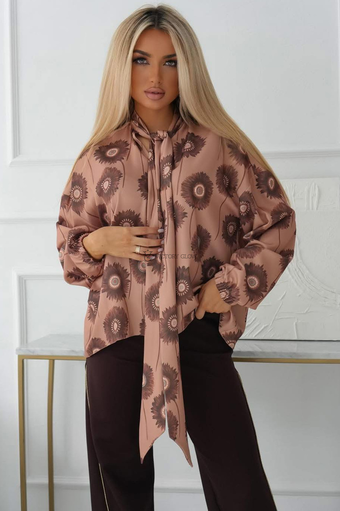 Elegancka koszula z krawatką Gina karmelowa z wzorem