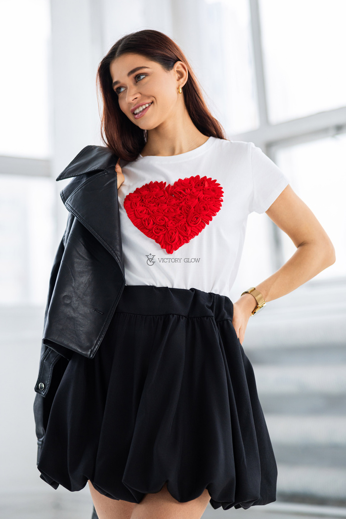 T-shirt Heart  z aplikacją biały z czerwonym sercem