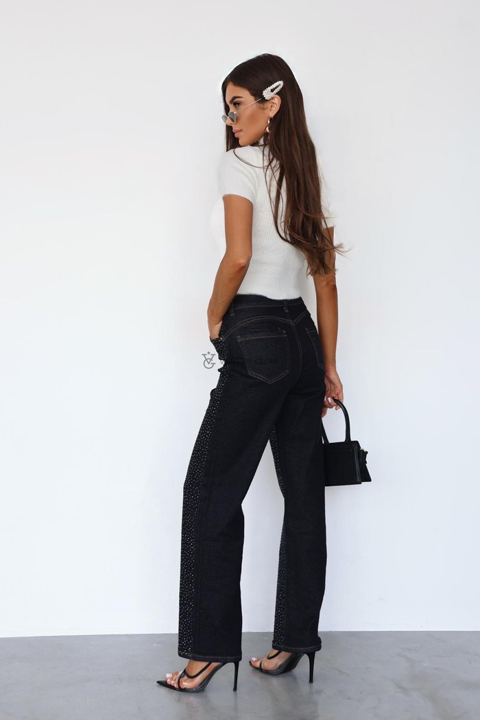 Puszysty sweterek golf z krótkimi rękawami  Lily biały