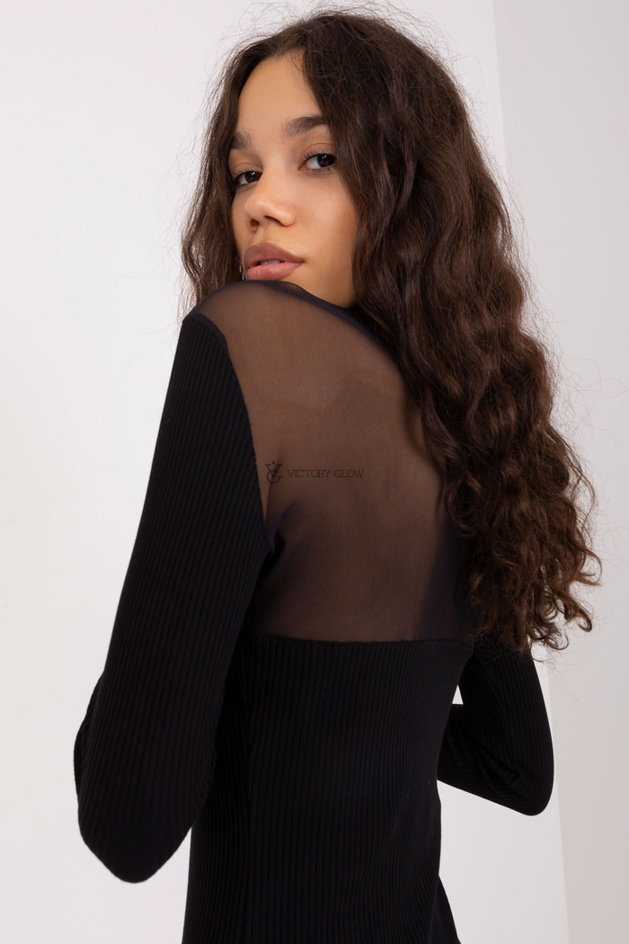 Dopasowana sukienka z wstawką z siateczki Sylvia