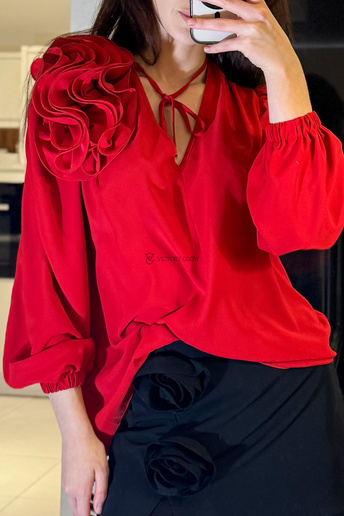Elegancka bluzka z kwiatem Rose czerwona
