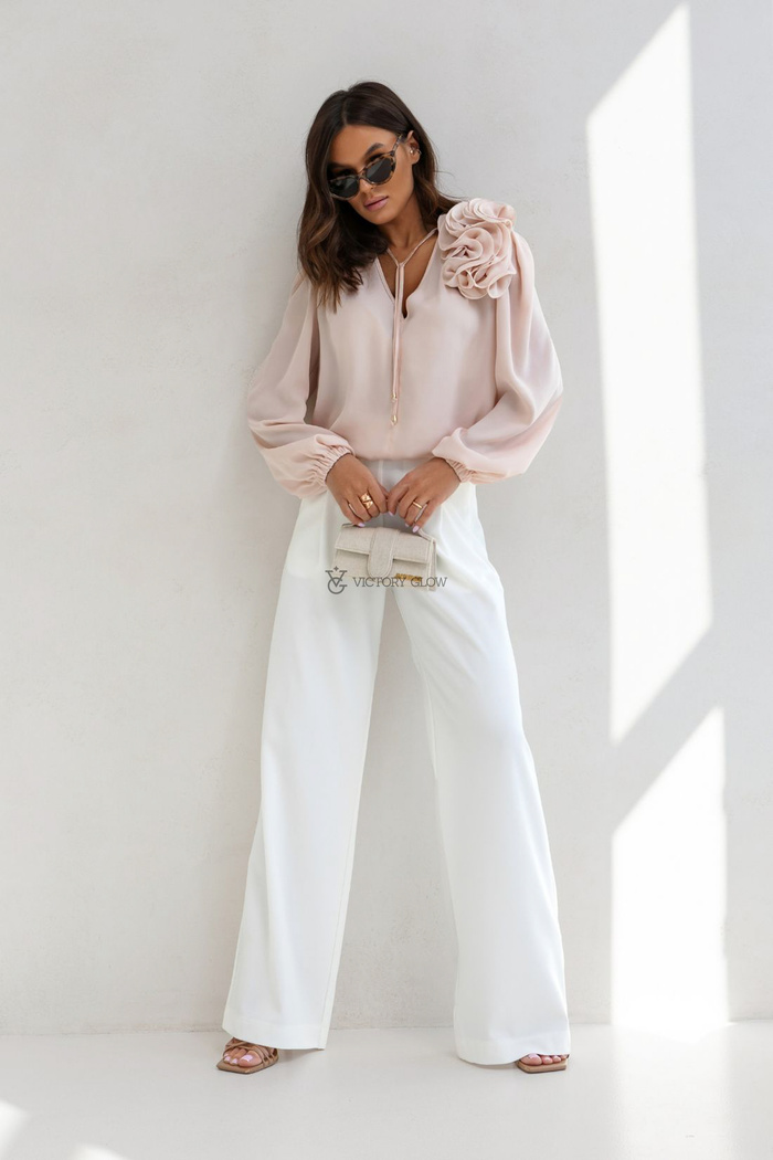 Elegancka bluzka z kwiatem Rose pudrowy róż