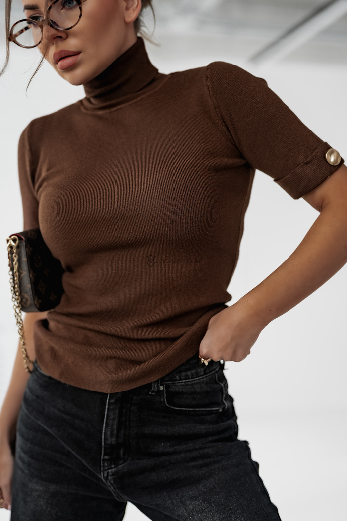 Dopasowany sweter golf z krótkim rękawem Oliwia czekoladowy