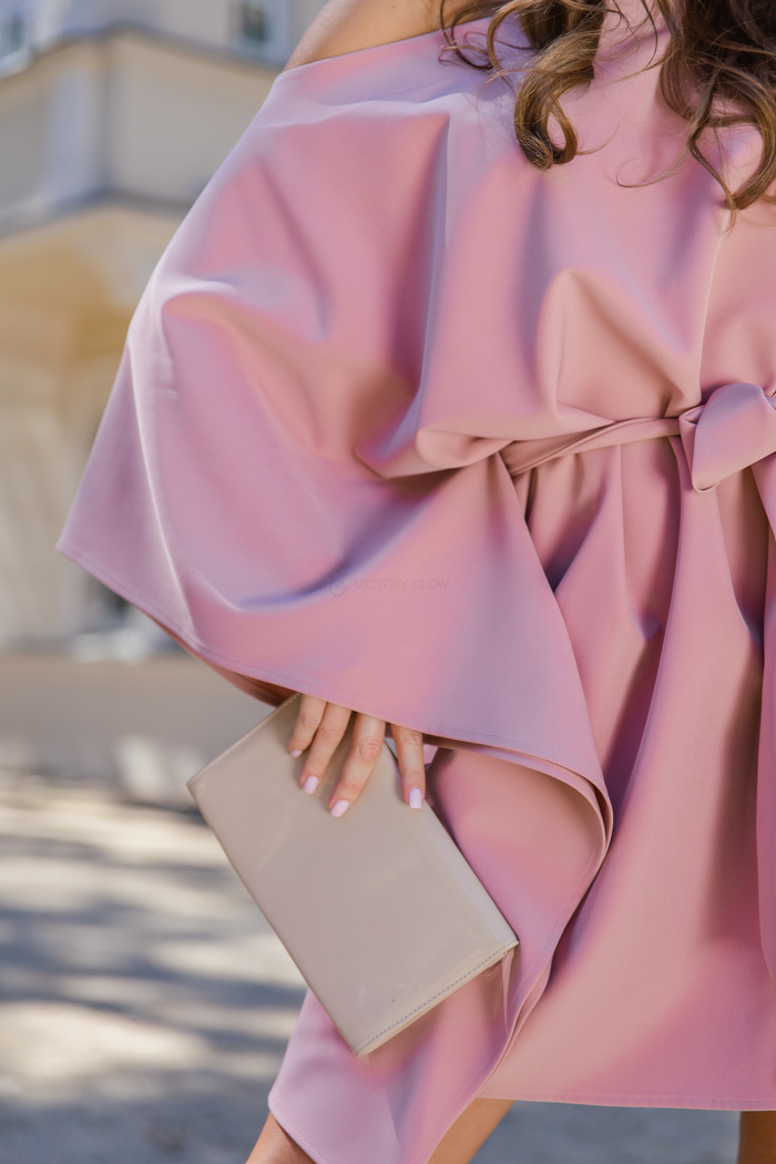 Elegancka sukienka kimono oversize pudrowy róż 