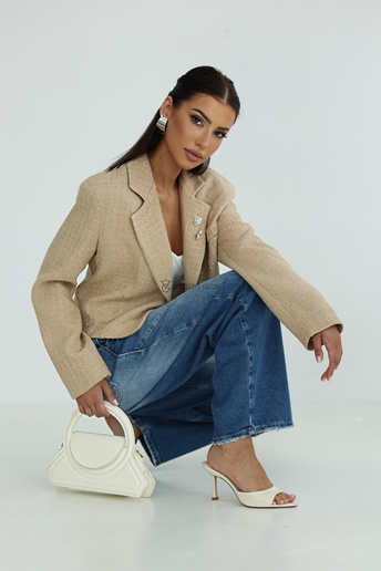 Stylowa marynarka Greta z broszką beżowa