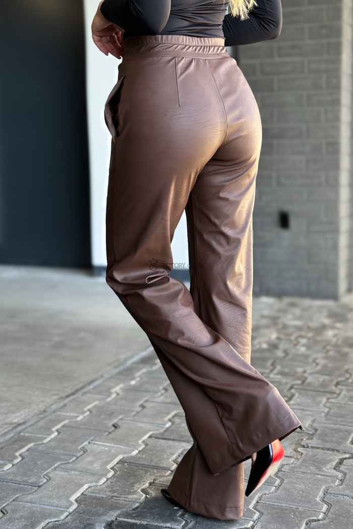 Spodnie z wysokim stanem eko skóra Surya czekoladowe