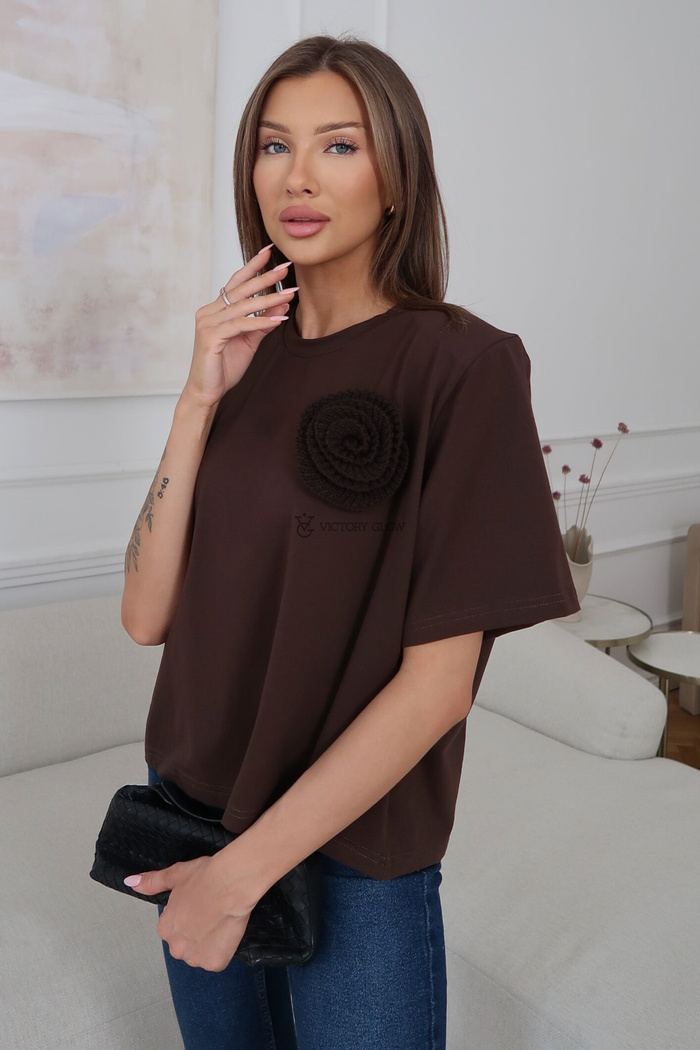 T-shirt Bellissima z różą 3D czekoladowy