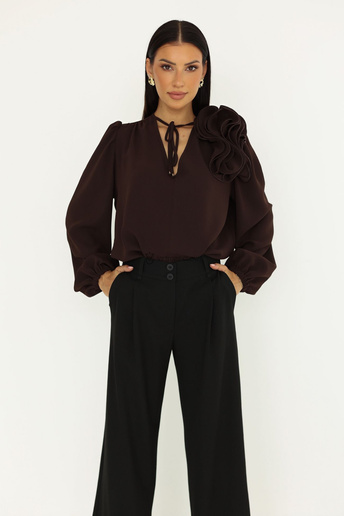 Elegancka bluzka z kwiatem Rose brązowa