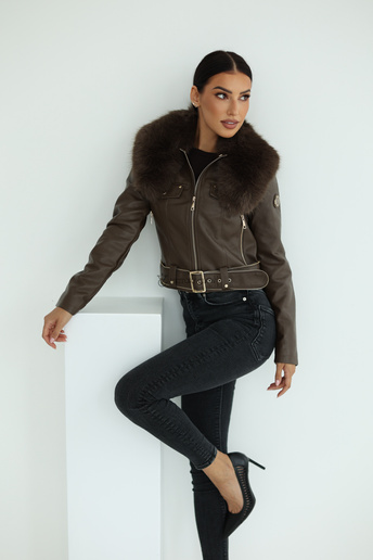 Krótka kurtka z paskiem i futrzanym kołnierzem Wendy czekoladowa