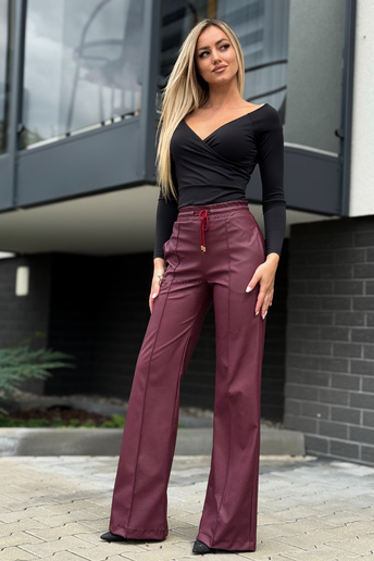 Spodnie z wysokim stanem eko skóra Surya bordowe