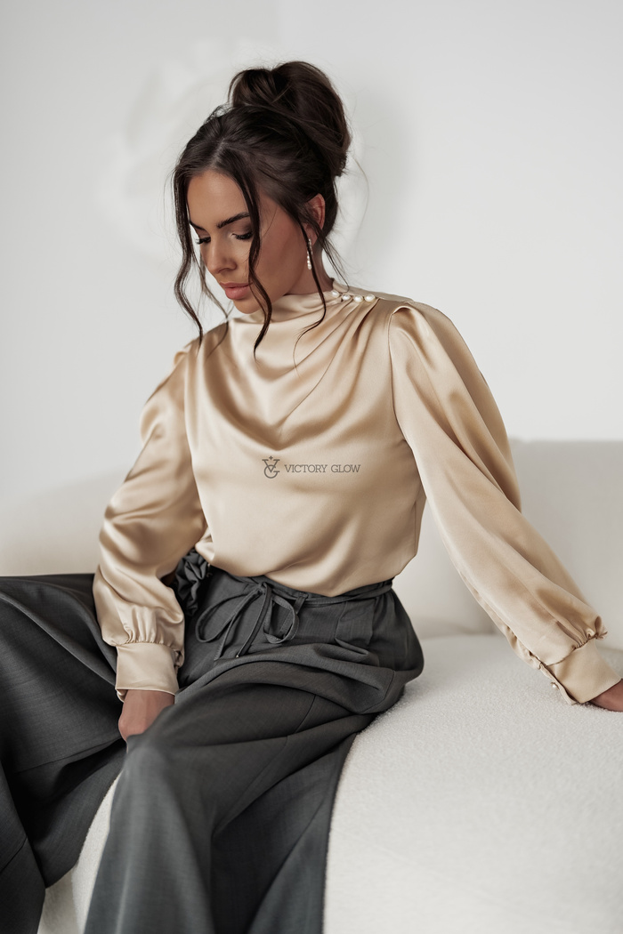 Satynowa bluzka z perełkami Qunii złota