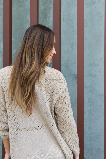 Beżowy ażurowy kardigan Lila bez zapięcia z frędzlami