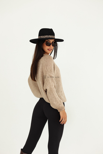 Sweter oversize zapinany na guziki Roma beżowy