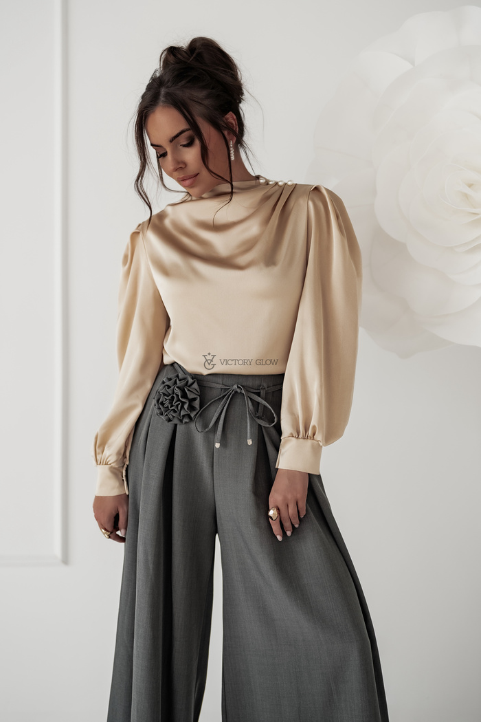 Satynowa bluzka z perełkami Qunii złota