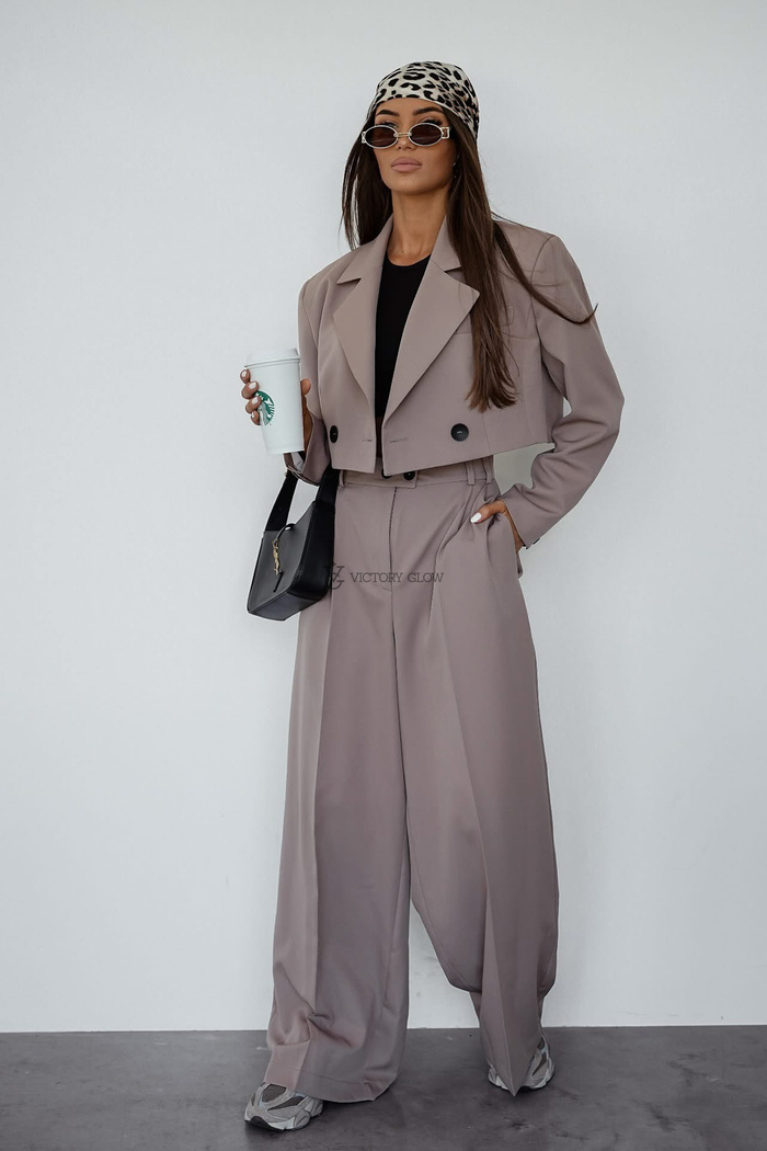 Krótka marynarka oversize Darling latte