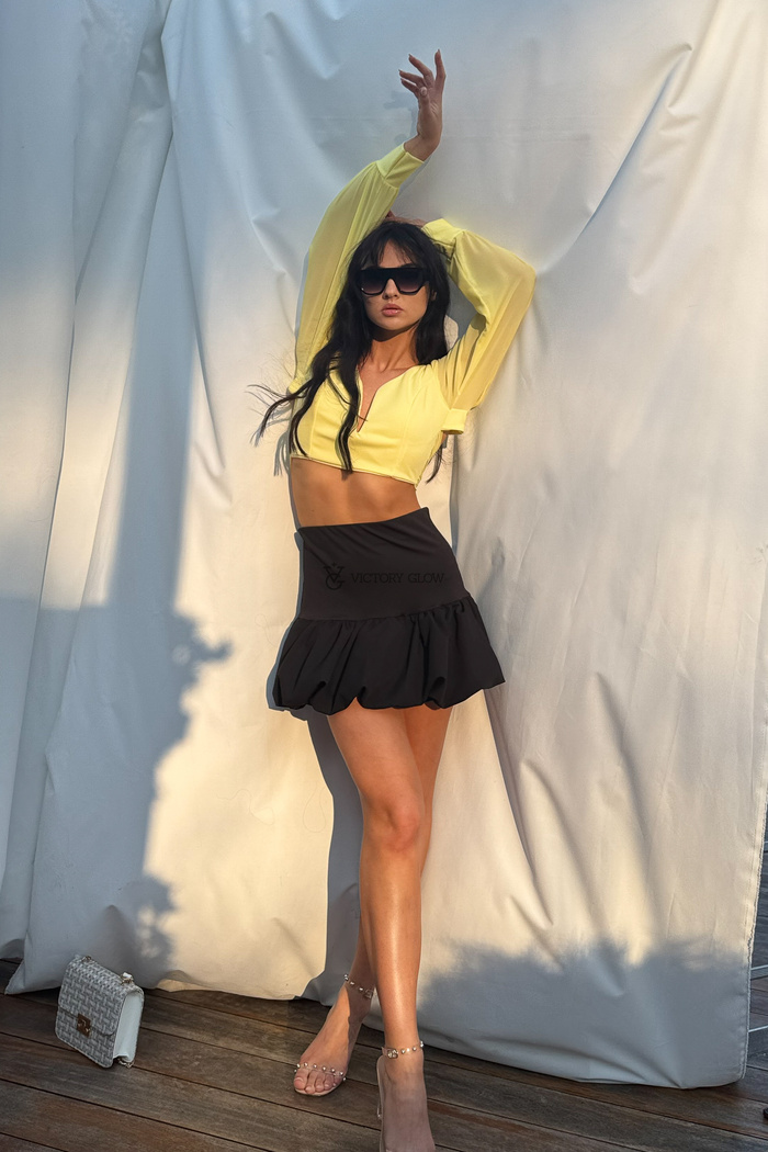 Spódnico-spodenki z falbanką Rene czarne