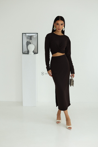 Prążkowany komplet Pamela bluzka i spódnica czekoladowy