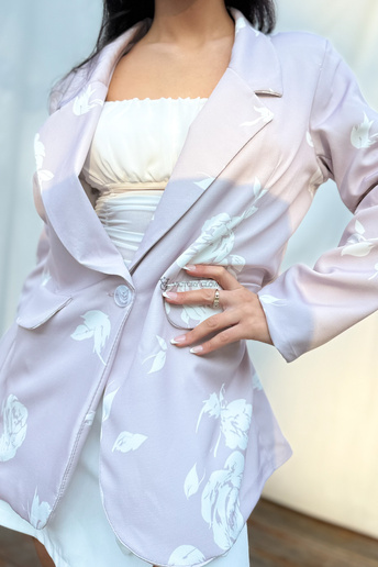 Marynarka oversize Gina kwiatowy print pudrowy róż