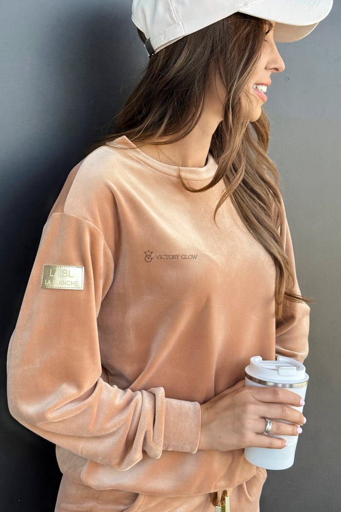 Welurowy dres  karmelowy 