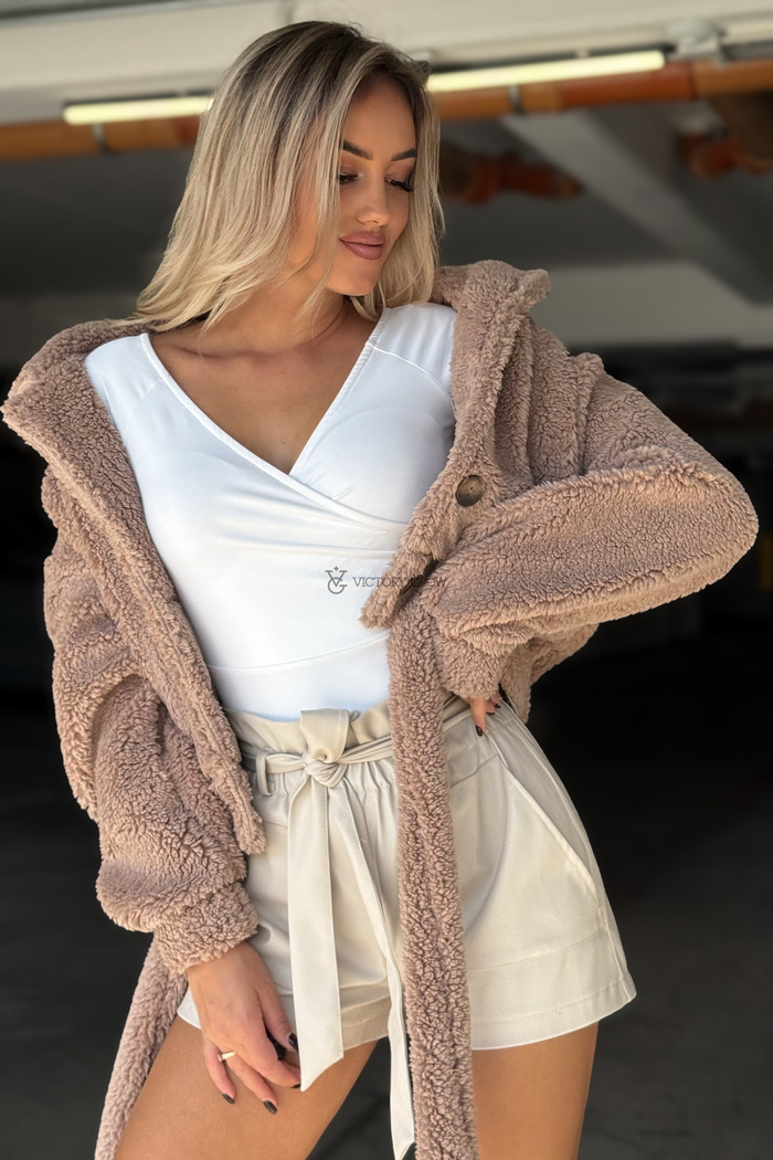 Krótkie spodenki z eko skóry Hannah beżowe