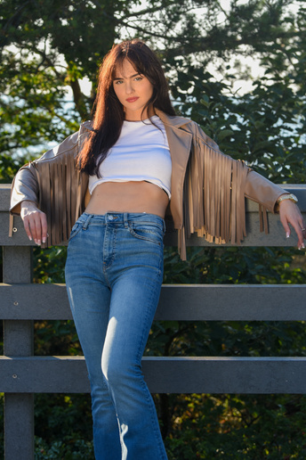 Ramoneska eko skóra z frędzlami Cassy beżowa