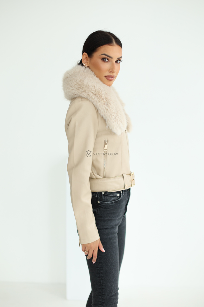 Krótka kurtka z paskiem i futrzanym kołnierzem Wendy beżowa