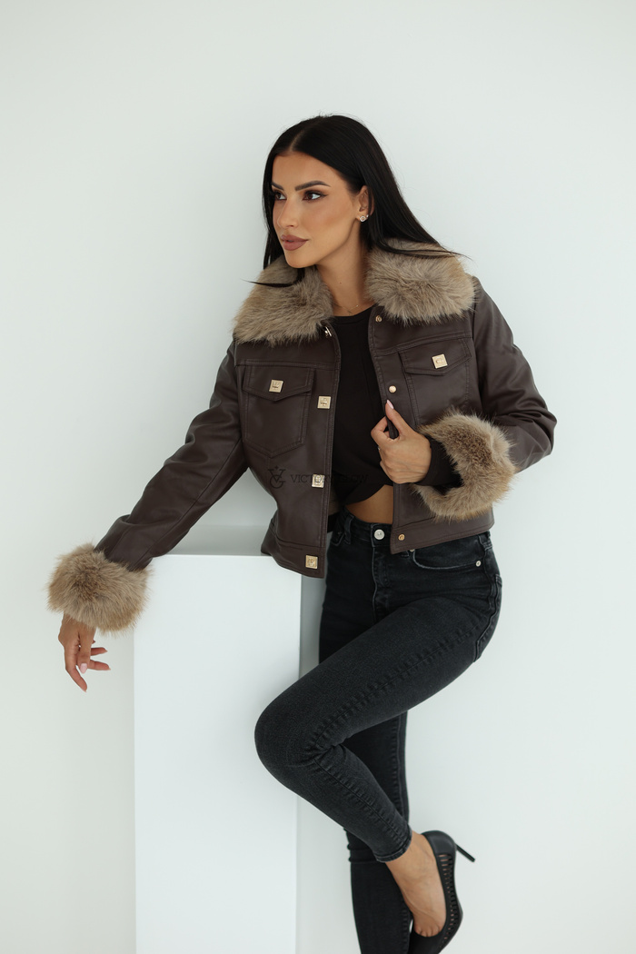 Krótka kurtka z futrzanym kołnierzem Melody czekoladowa