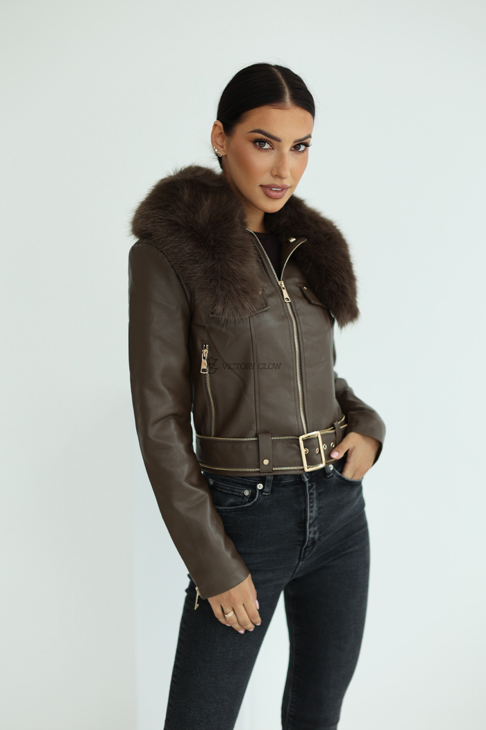 Krótka kurtka z paskiem i futrzanym kołnierzem Wendy czekoladowa