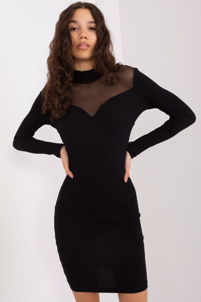 Dopasowana sukienka z wstawką z siateczki Sylvia