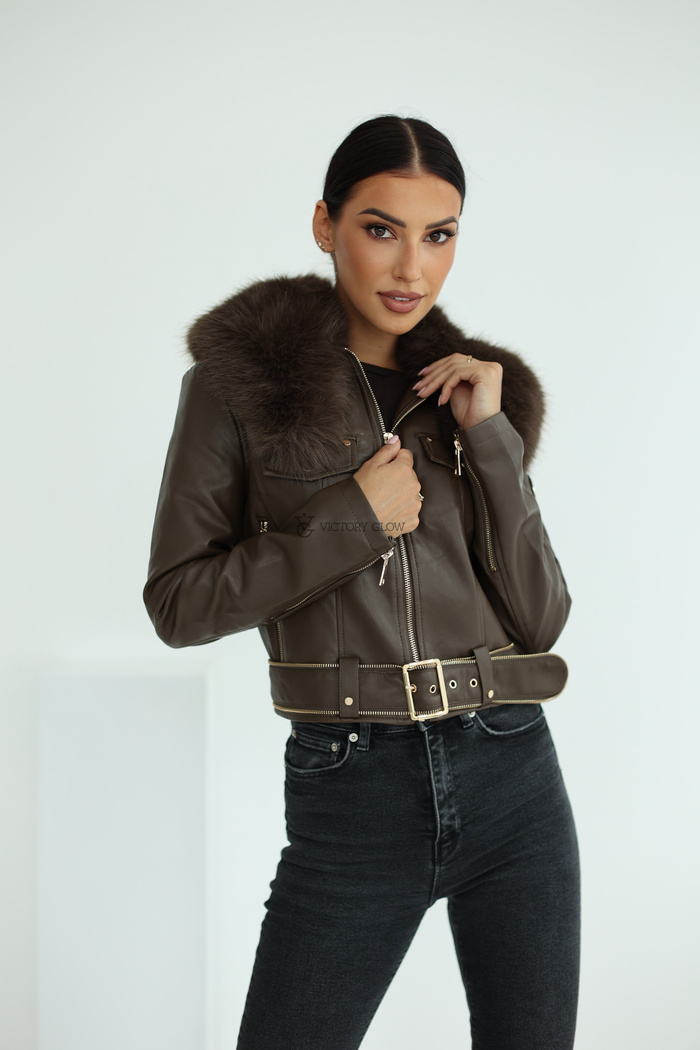 Krótka kurtka z paskiem i futrzanym kołnierzem Wendy czekoladowa