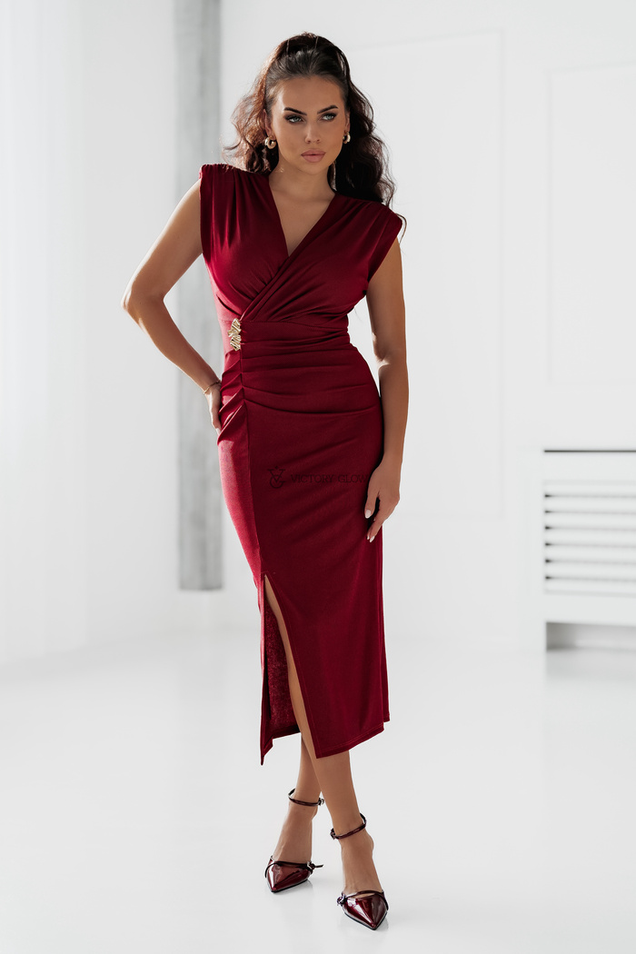 Prążkowana sukienka z klamrą Bambi bordo