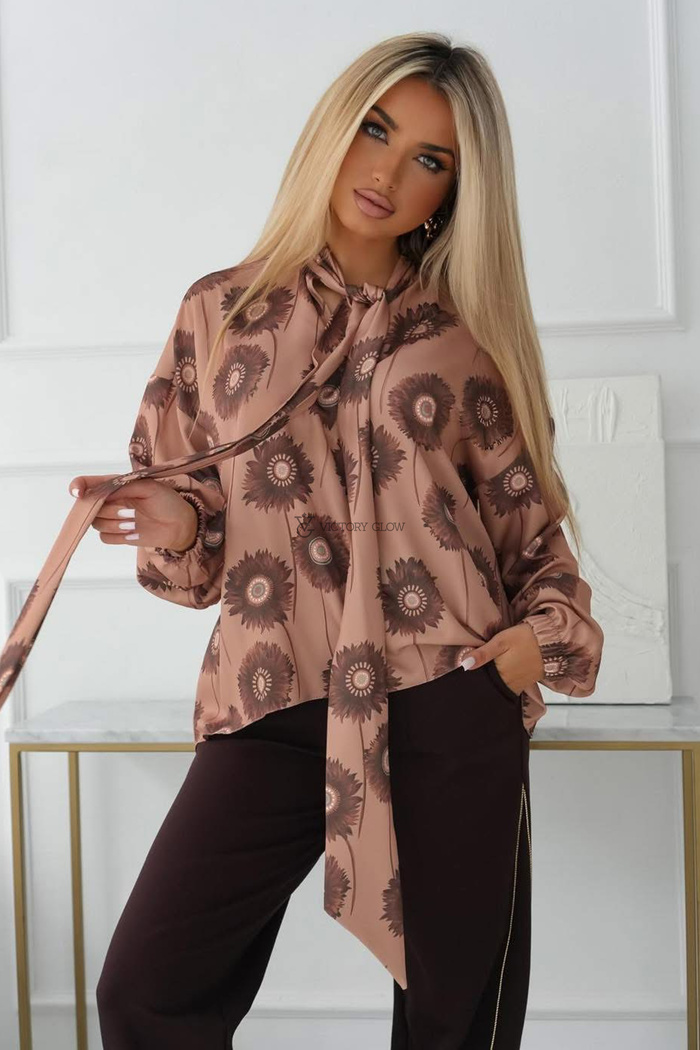 Elegancka koszula z krawatką Gina karmelowa z wzorem